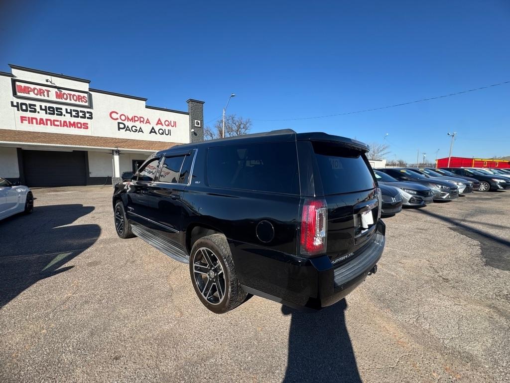 GMC Yukon XL SLT 1/2 Ton 4WD 2015