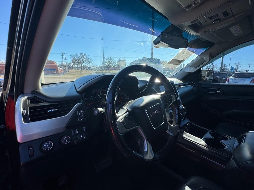 GMC Yukon XL SLT 1/2 Ton 4WD 2015