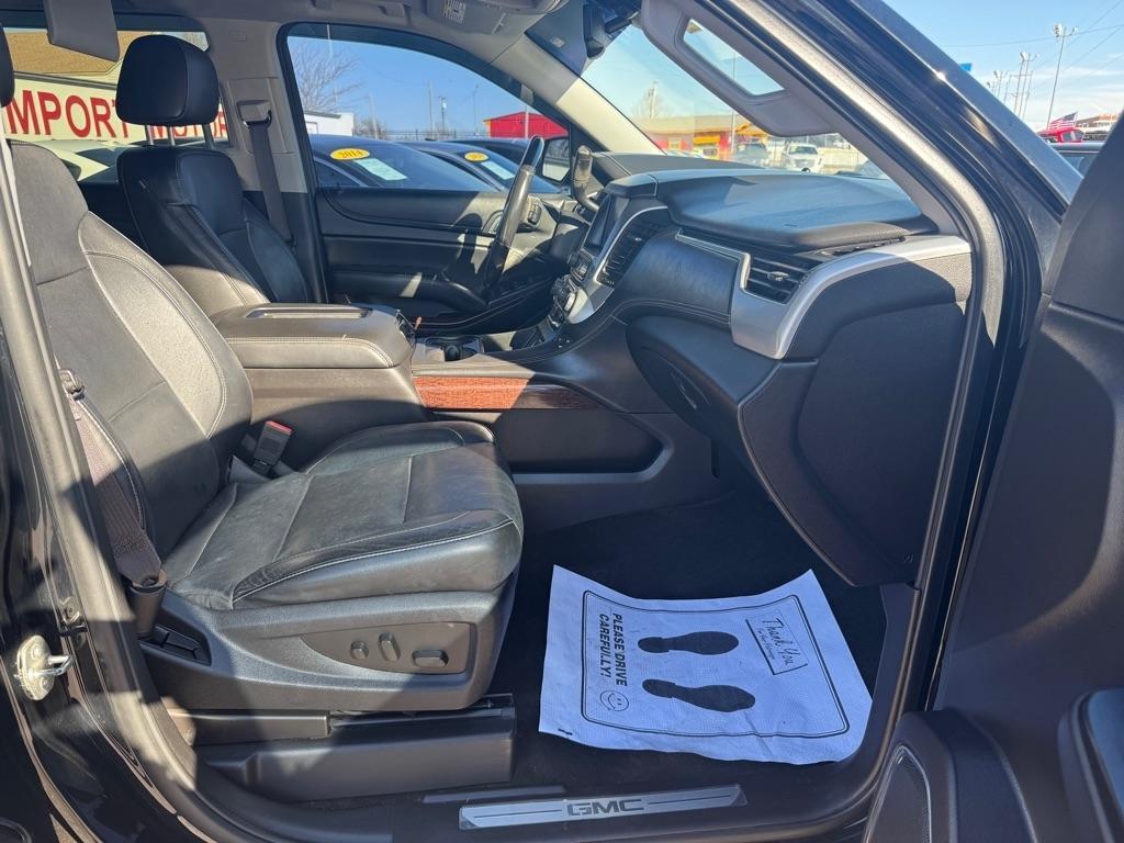 GMC Yukon XL SLT 1/2 Ton 4WD 2015