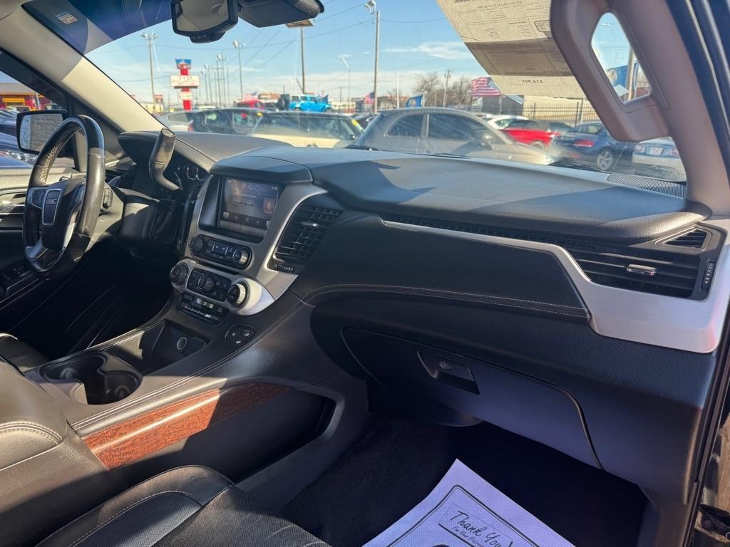 GMC Yukon XL SLT 1/2 Ton 4WD 2015