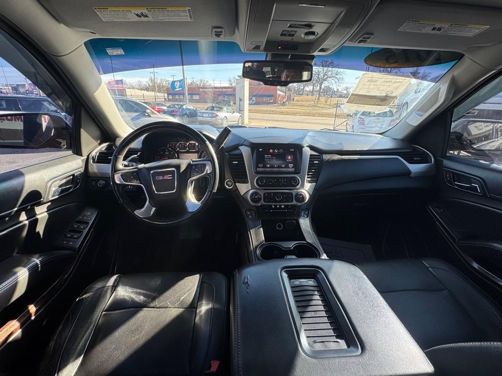 GMC Yukon XL SLT 1/2 Ton 4WD 2015