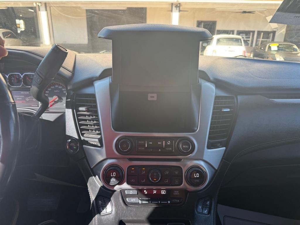 GMC Yukon XL SLT 1/2 Ton 4WD 2015