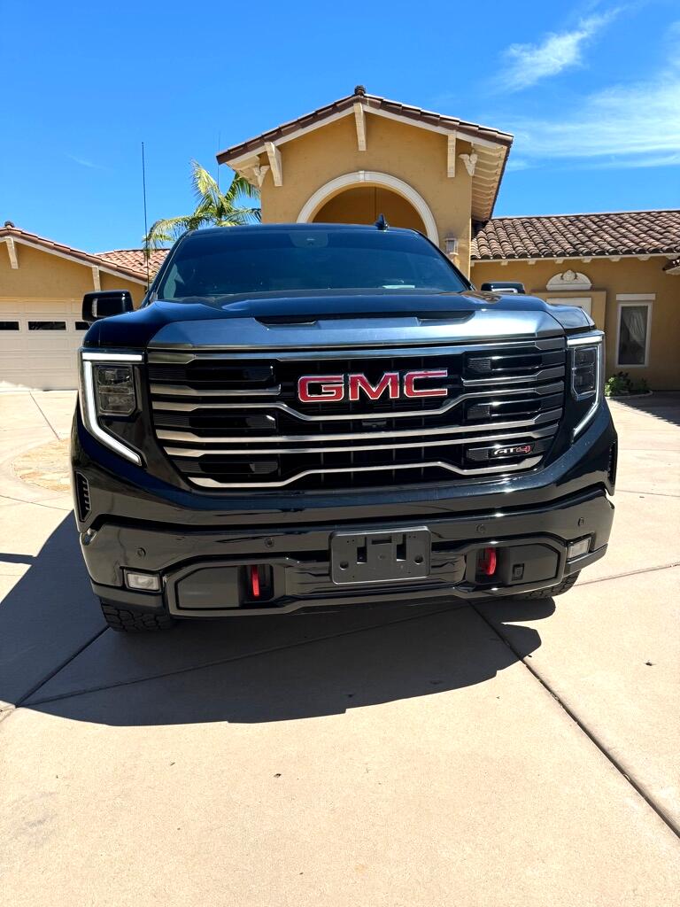 GMC Sierra 1500 AT4 Crew Cab 4WD 2024