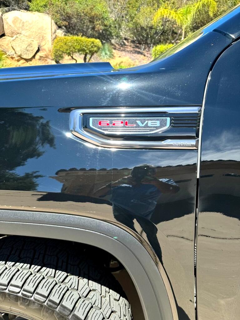 GMC Sierra 1500 AT4 Crew Cab 4WD 2024