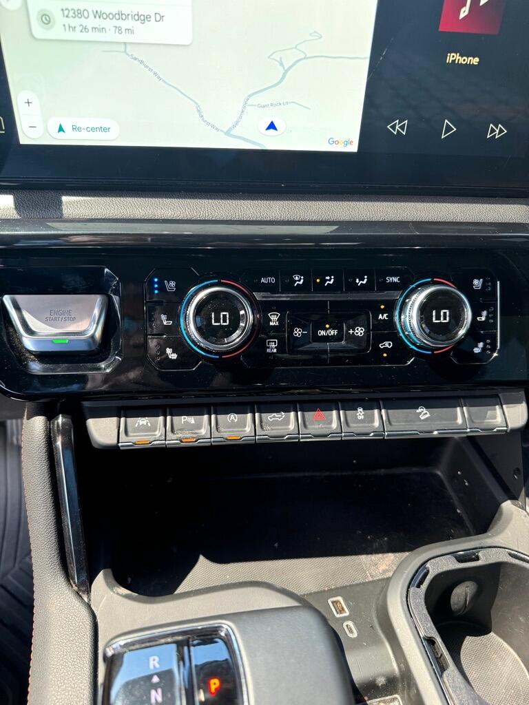 GMC Sierra 1500 AT4 Crew Cab 4WD 2024