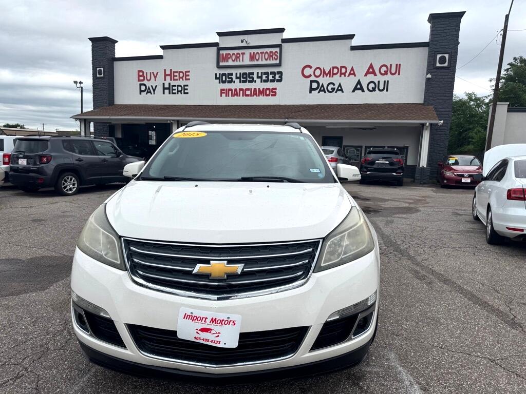 2015 Chevrolet Traverse 1LT photo 2
