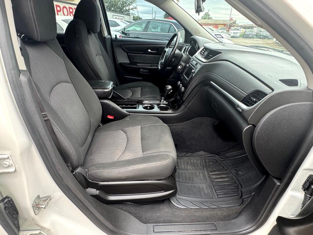 2015 Chevrolet Traverse 1LT photo 14
