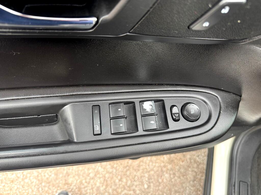 2015 Chevrolet Traverse 1LT photo 21
