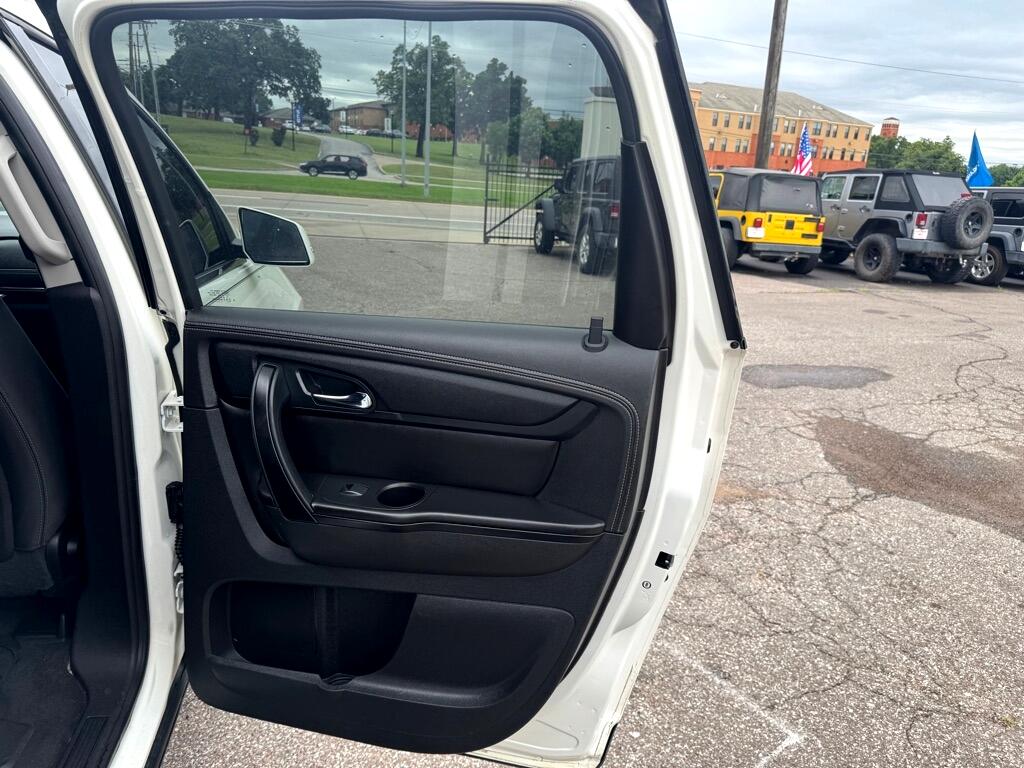 2015 Chevrolet Traverse 1LT photo 23