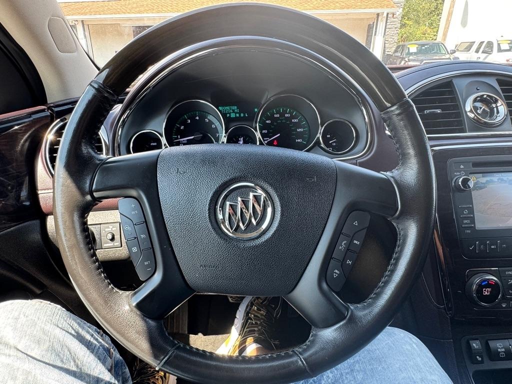 Buick Enclave FWD 4dr Leather 2017