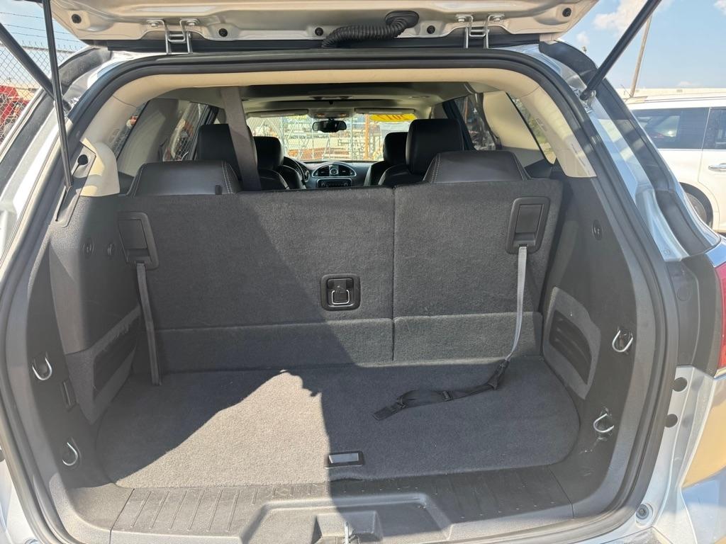 Buick Enclave FWD 4dr Leather 2017