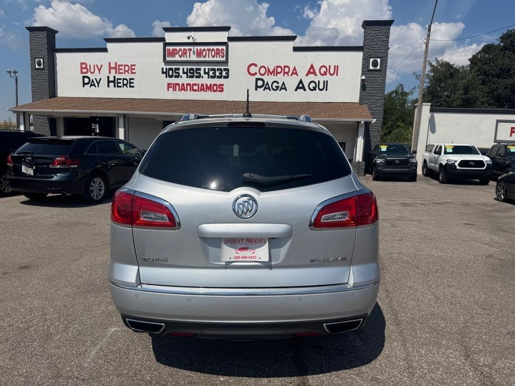 Buick Enclave FWD 4dr Leather 2017