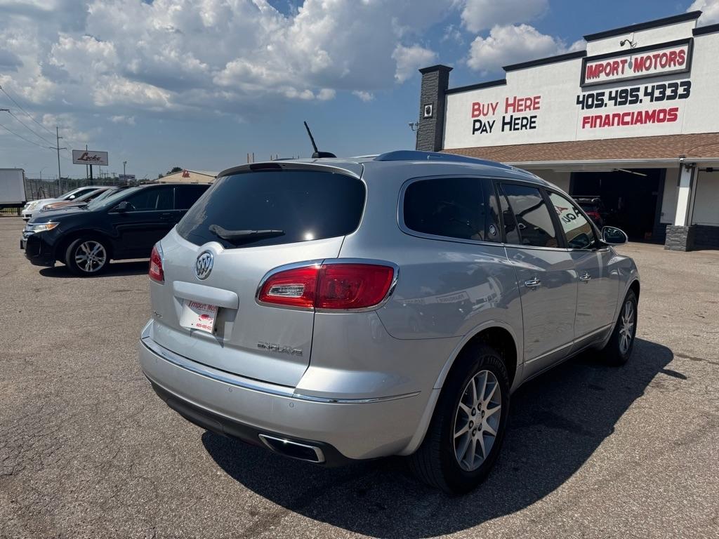 Buick Enclave FWD 4dr Leather 2017