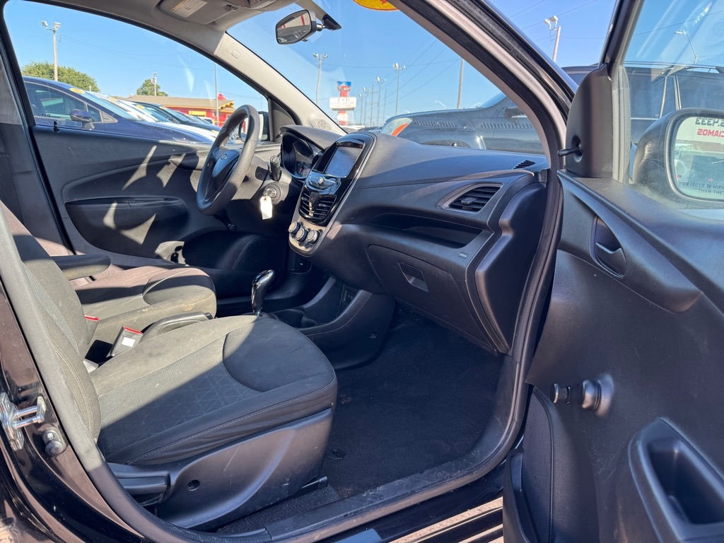 2021 Chevrolet Spark LS photo 7