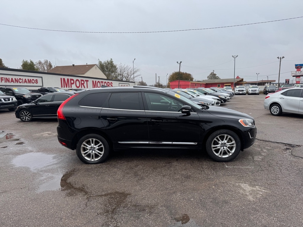 2016 Volvo XC60 T5 Drive-E Premier photo 3