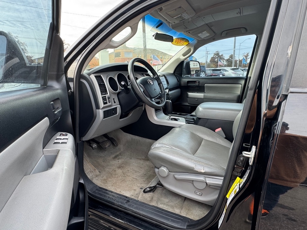 Toyota Sequoia SR5 4.7L 2WD 2009