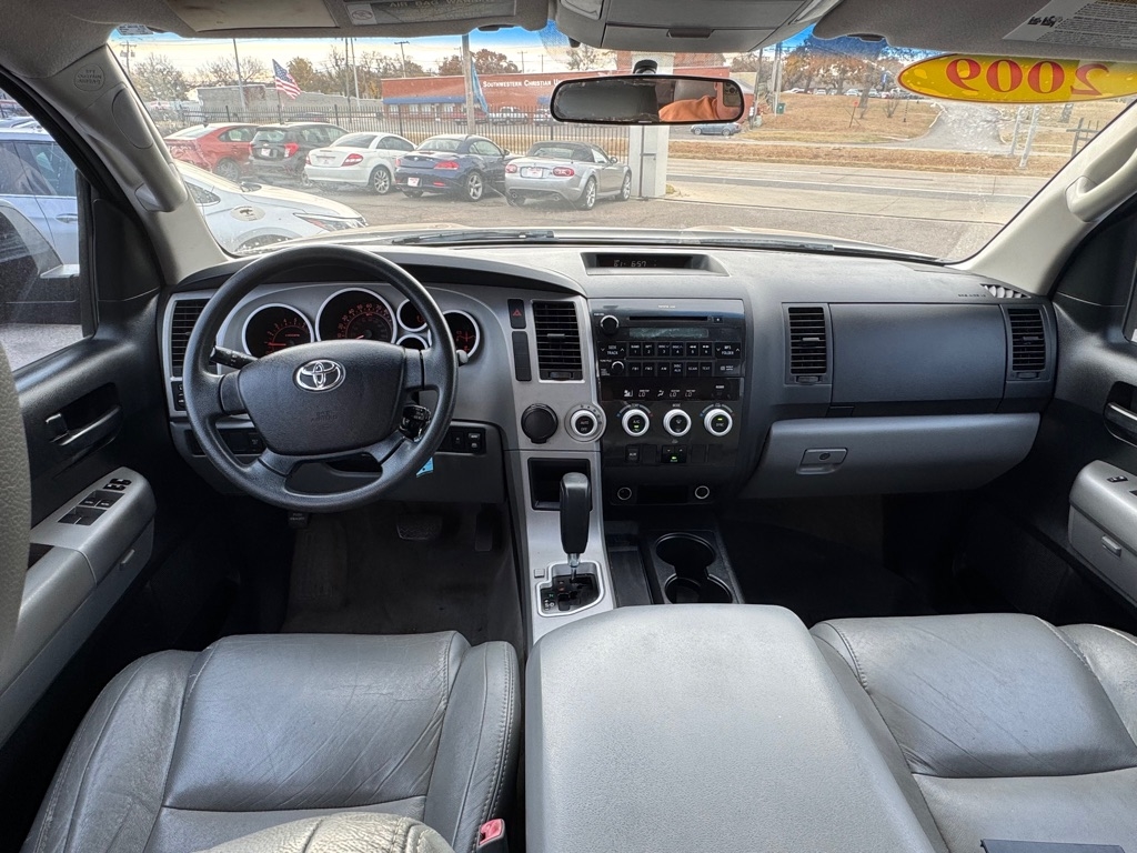 Toyota Sequoia SR5 4.7L 2WD 2009