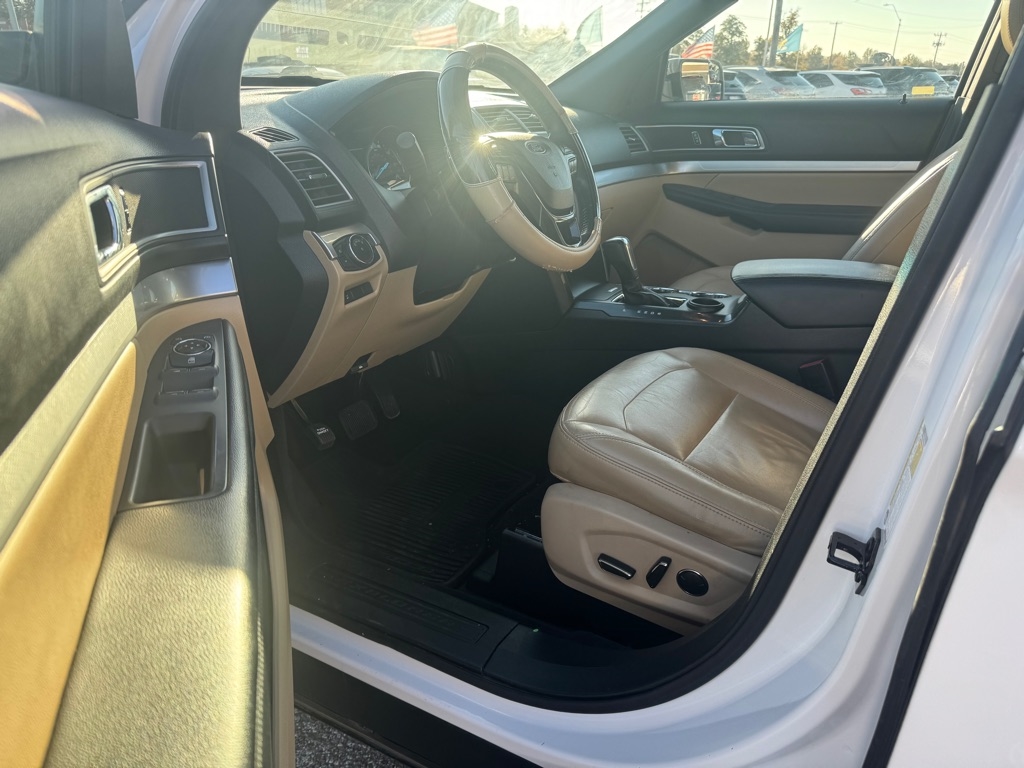 Ford Explorer XLT FWD 2016