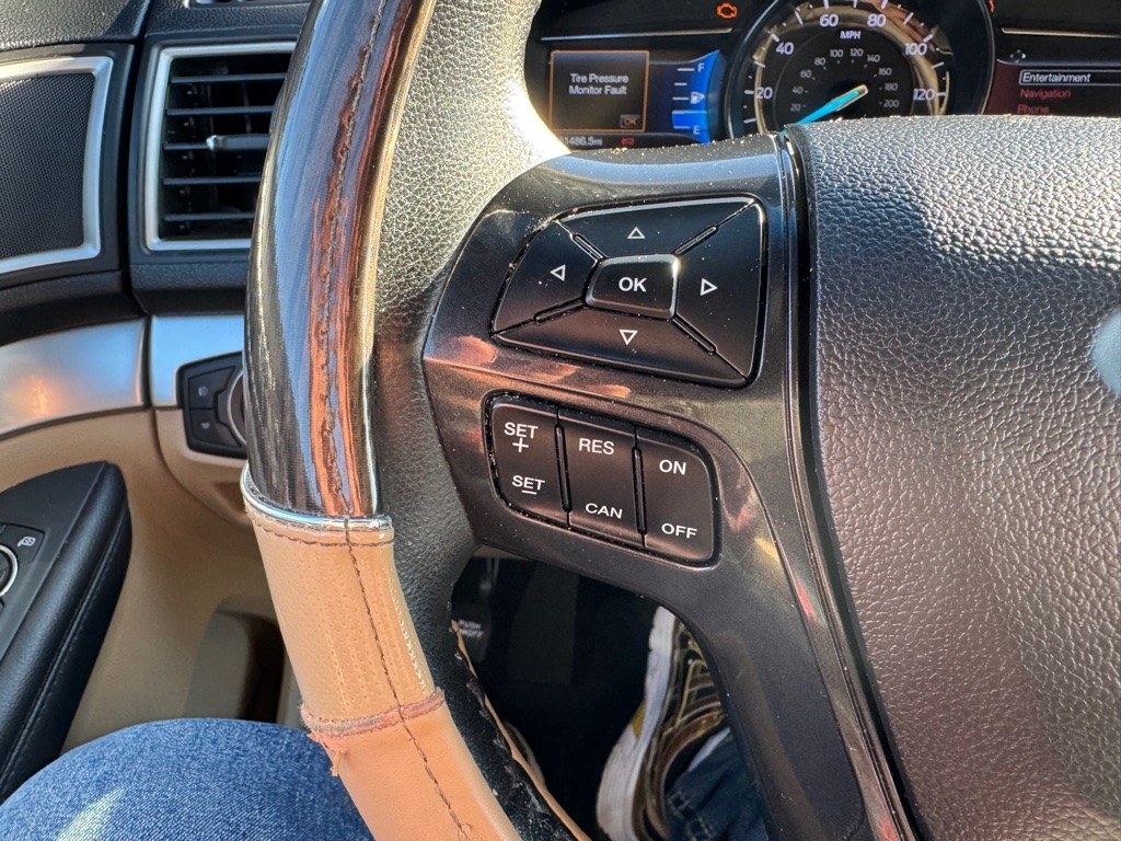 Ford Explorer XLT FWD 2016