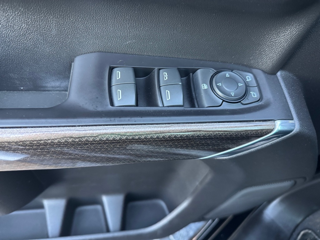 Chevrolet Silverado 1500 LT Crew Cab 2WD 2020