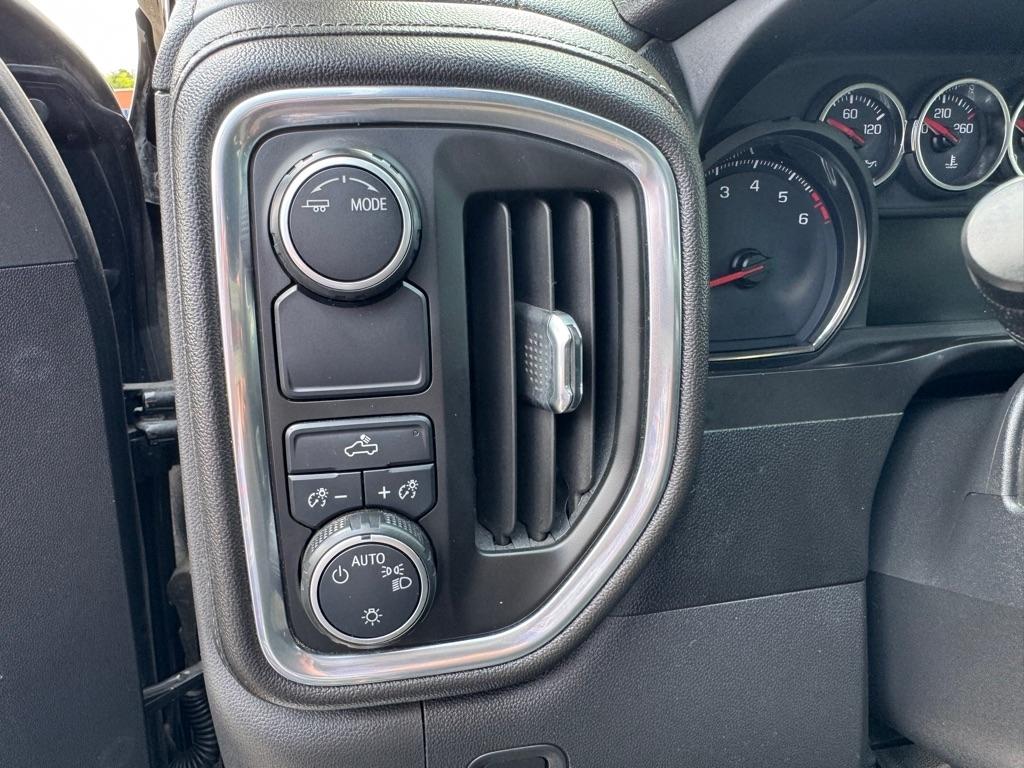 Chevrolet Silverado 1500 LT Crew Cab 2WD 2020
