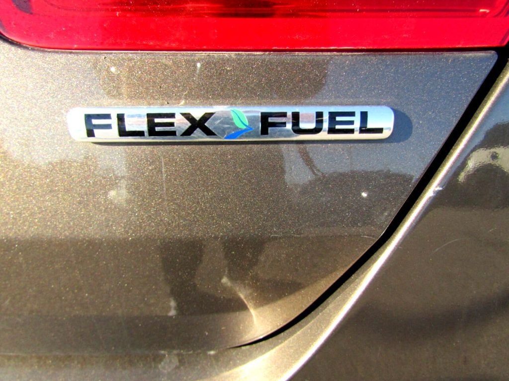 Ford Taurus SE FWD 2016