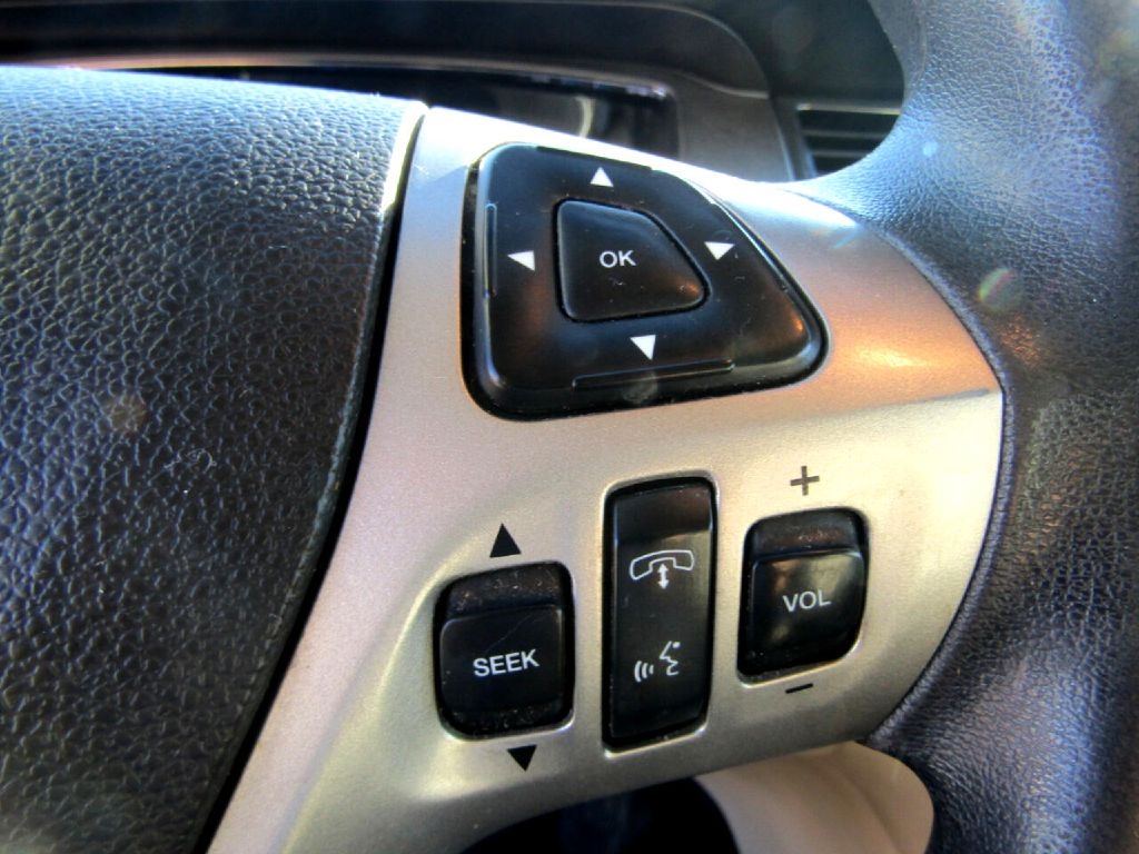 Ford Taurus SE FWD 2016