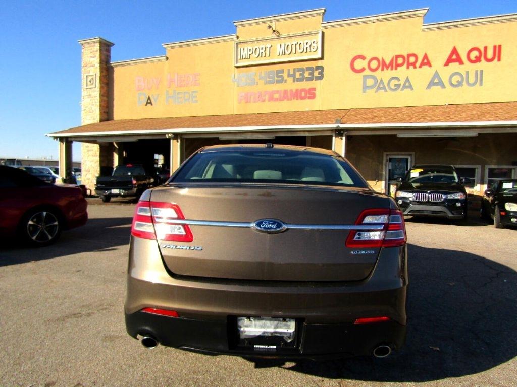 Ford Taurus SE FWD 2016