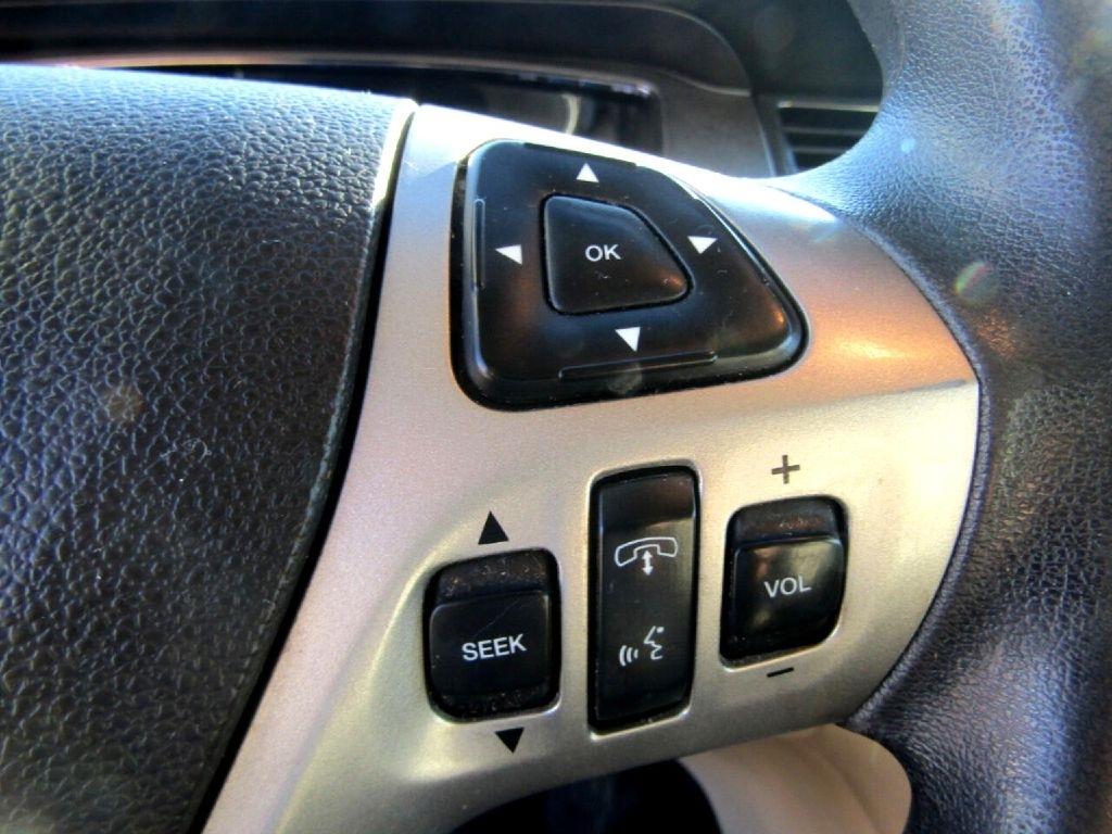 Ford Taurus SE FWD 2016