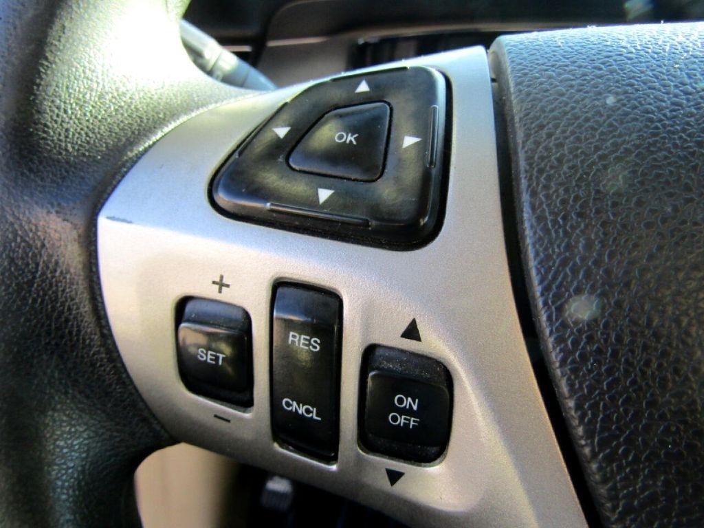 Ford Taurus SE FWD 2016