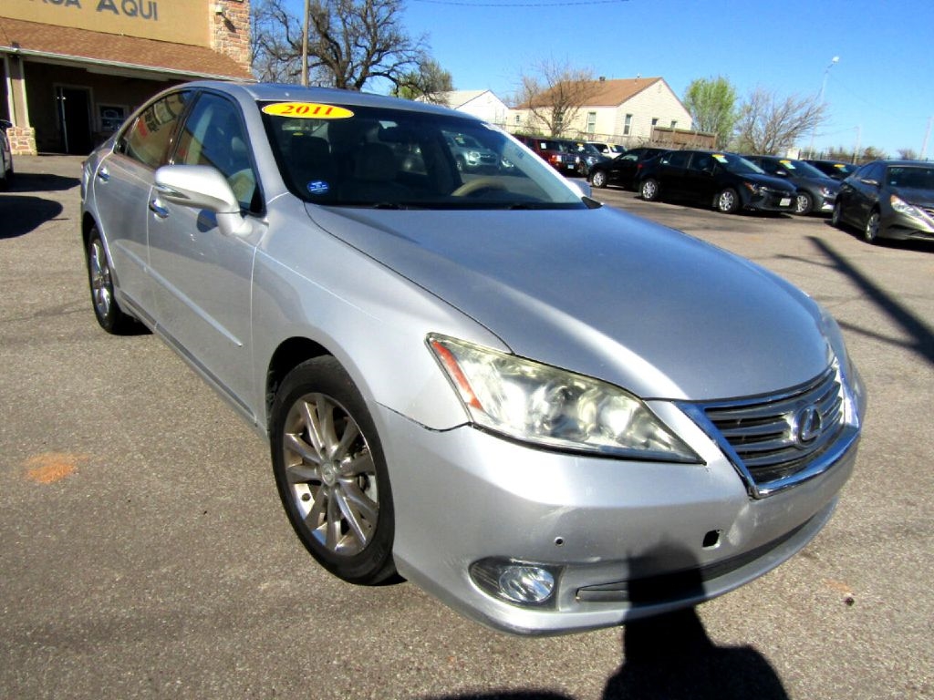 Lexus ES 350 Sedan 2011