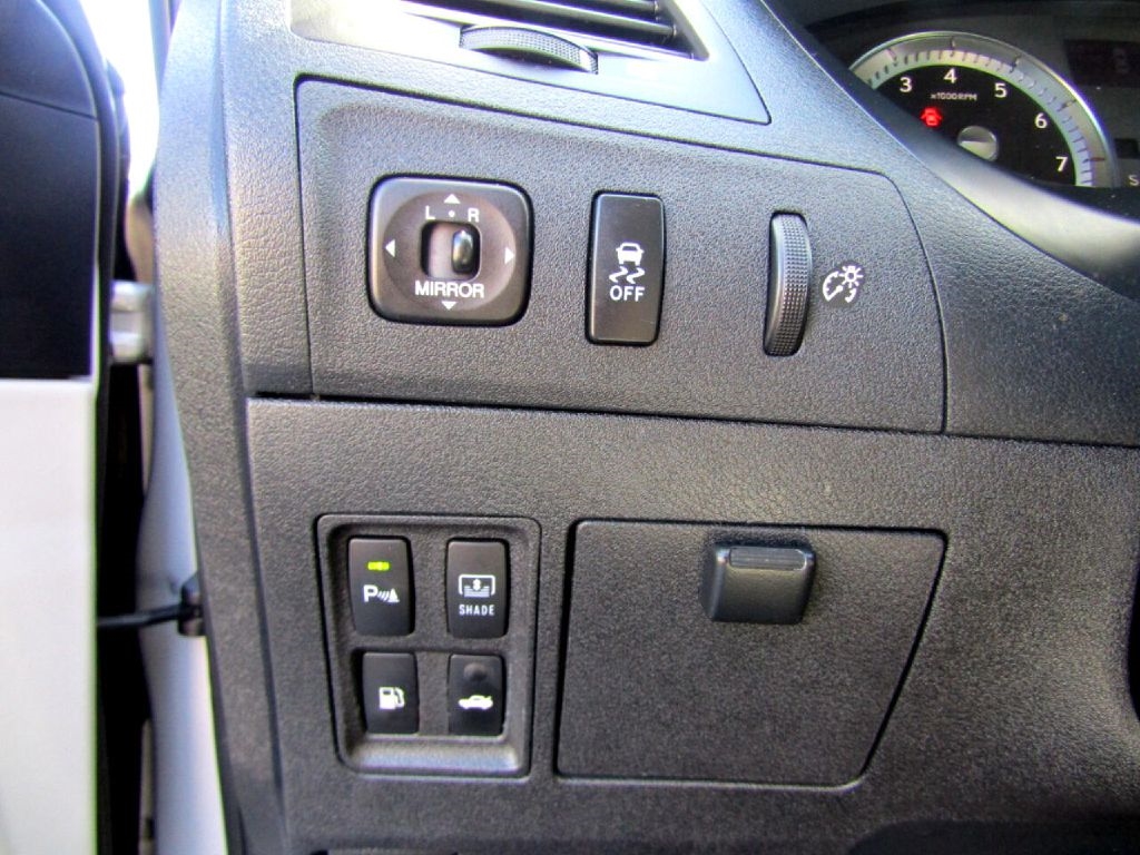 Lexus ES 350 Sedan 2011