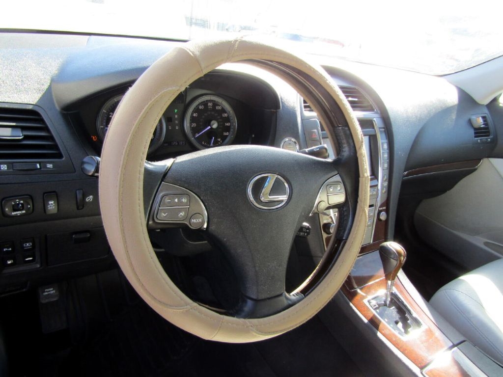 Lexus ES 350 Sedan 2011