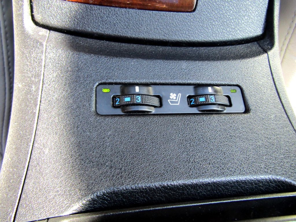 Lexus ES 350 Sedan 2011