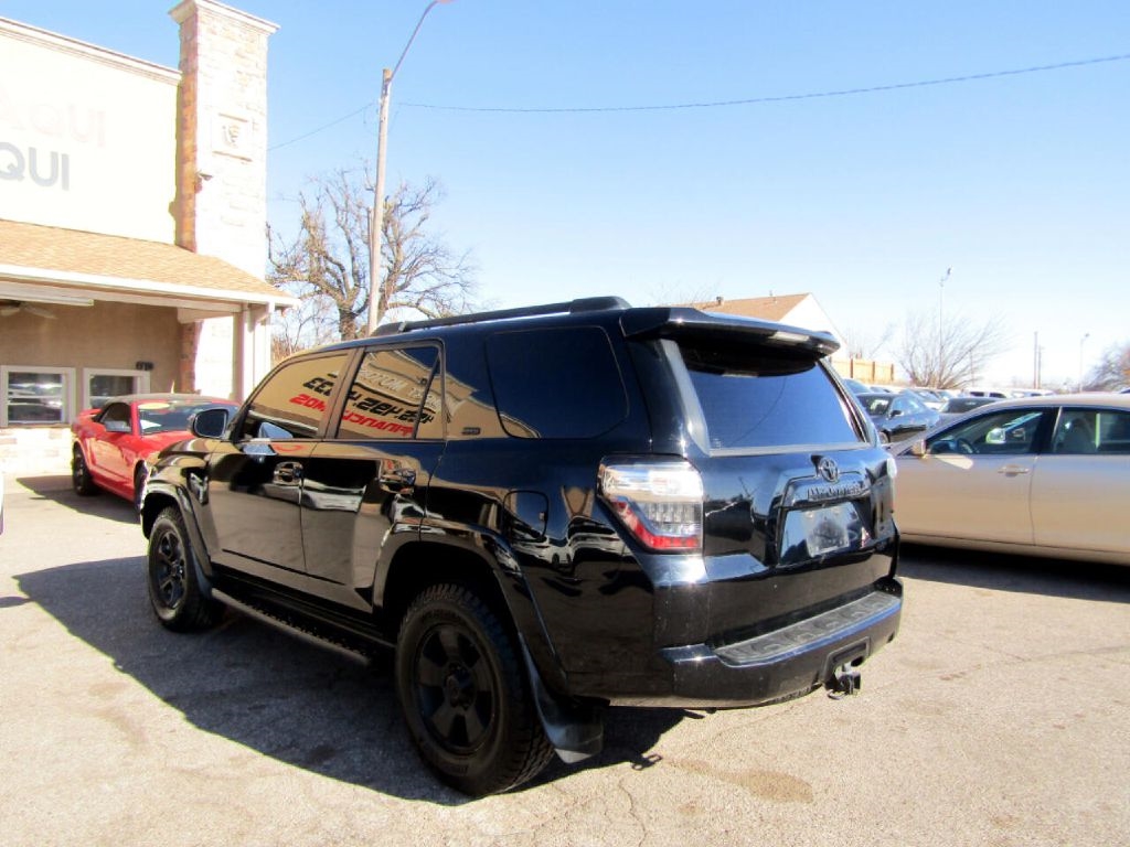 Toyota 4Runner SR5 2WD 2016