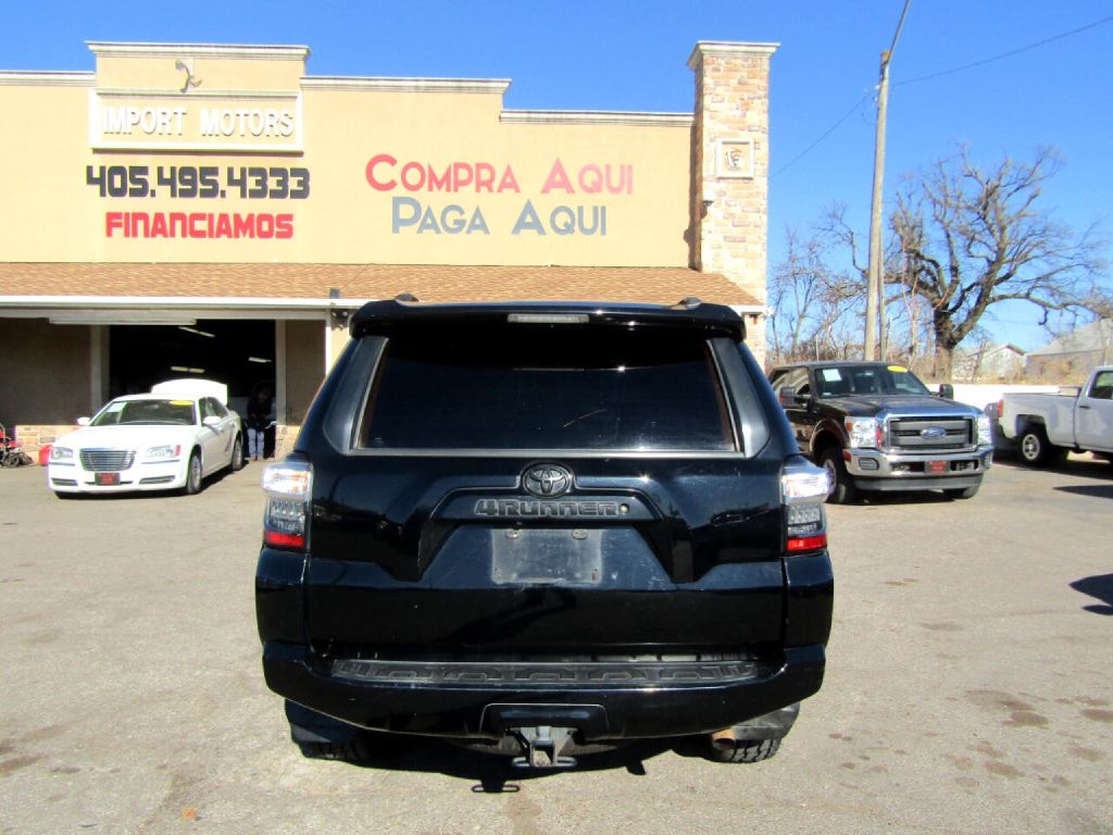 Toyota 4Runner SR5 2WD 2016