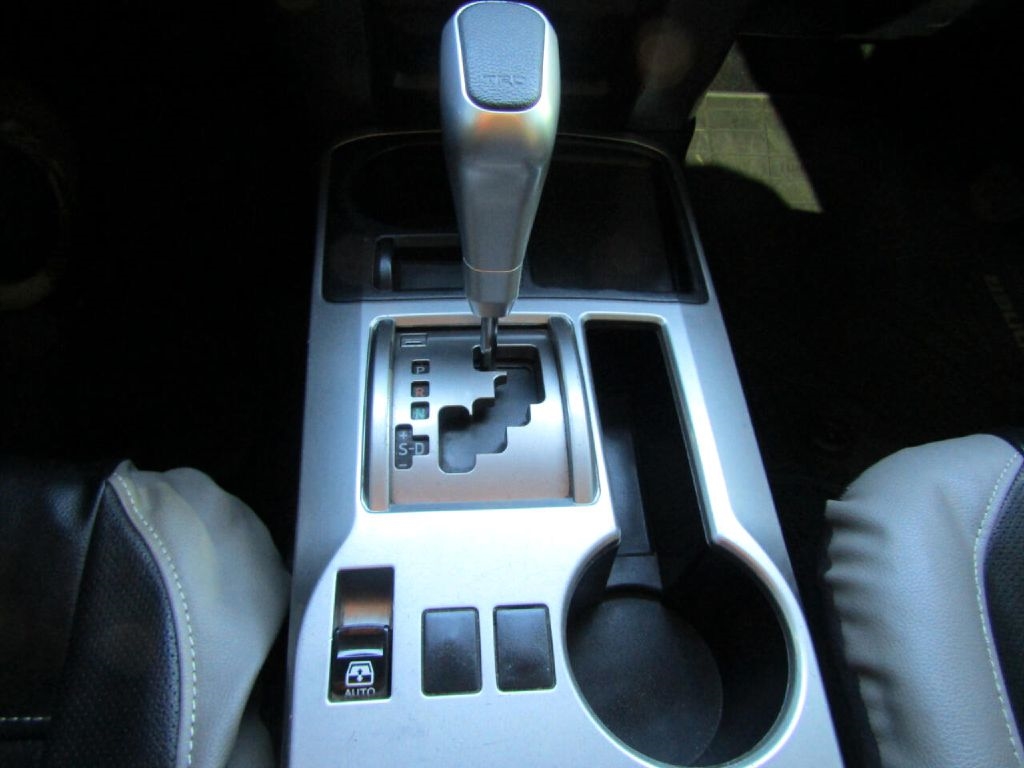 Toyota 4Runner SR5 2WD 2016