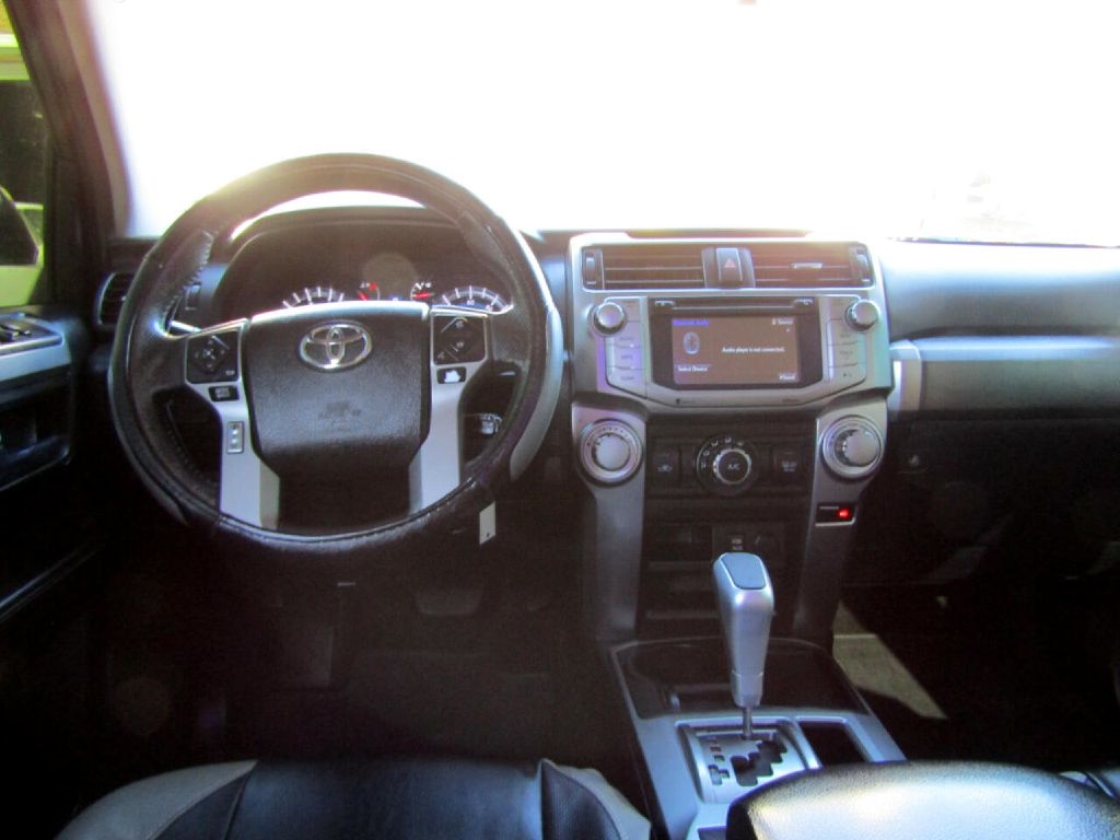 Toyota 4Runner SR5 2WD 2016