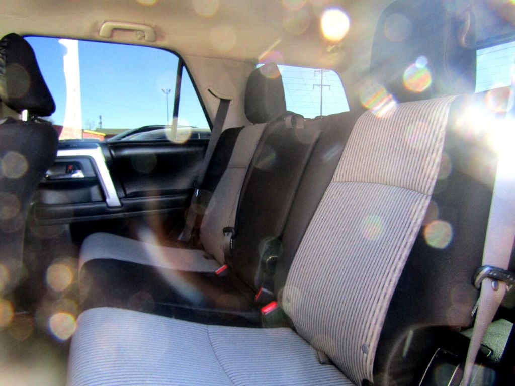 Toyota 4Runner SR5 2WD 2016