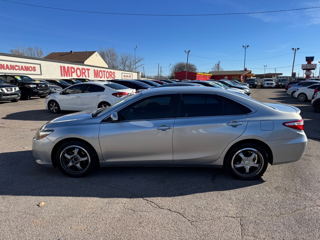 Toyota Camry LE 2017