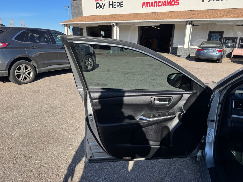 Toyota Camry LE 2017