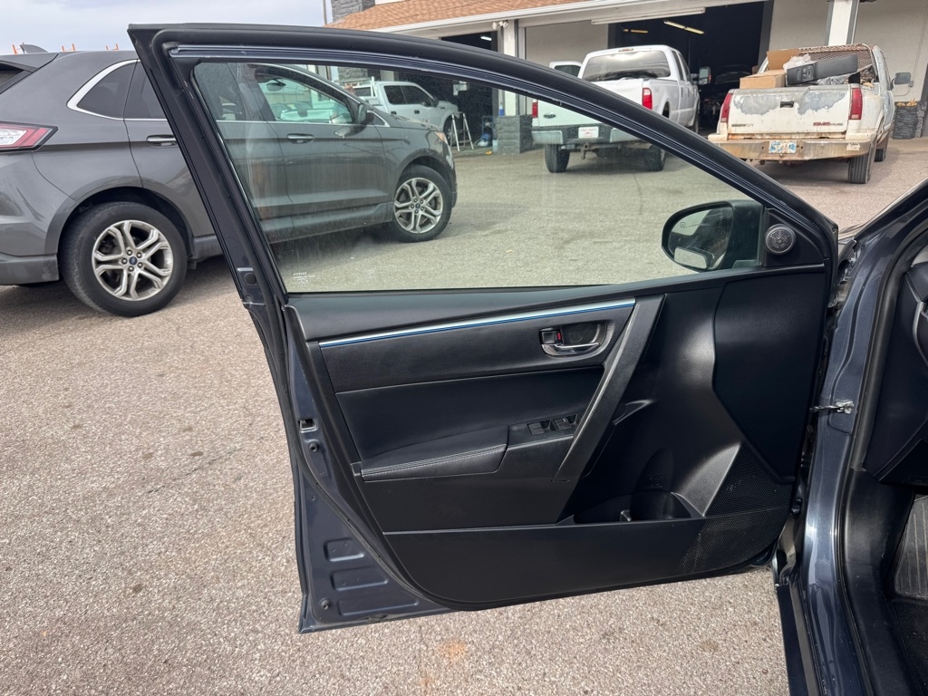 Toyota Corolla LE CVT 2016