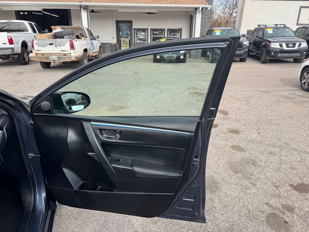 Toyota Corolla LE CVT 2016