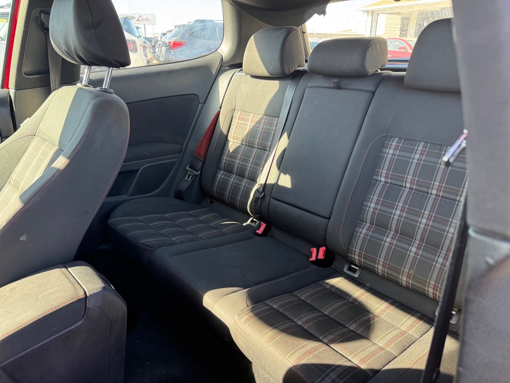 Volkswagen GTI  2013