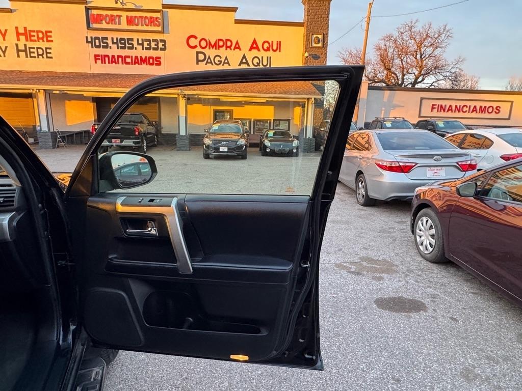 Toyota 4Runner SR5 4WD 2019