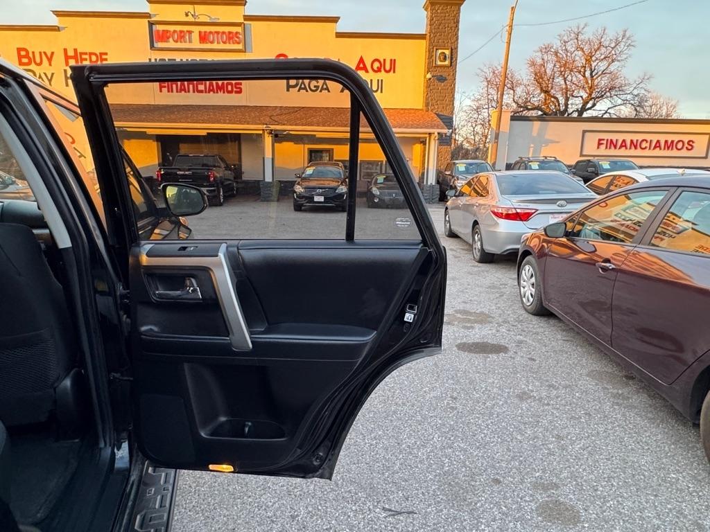 Toyota 4Runner SR5 4WD 2019