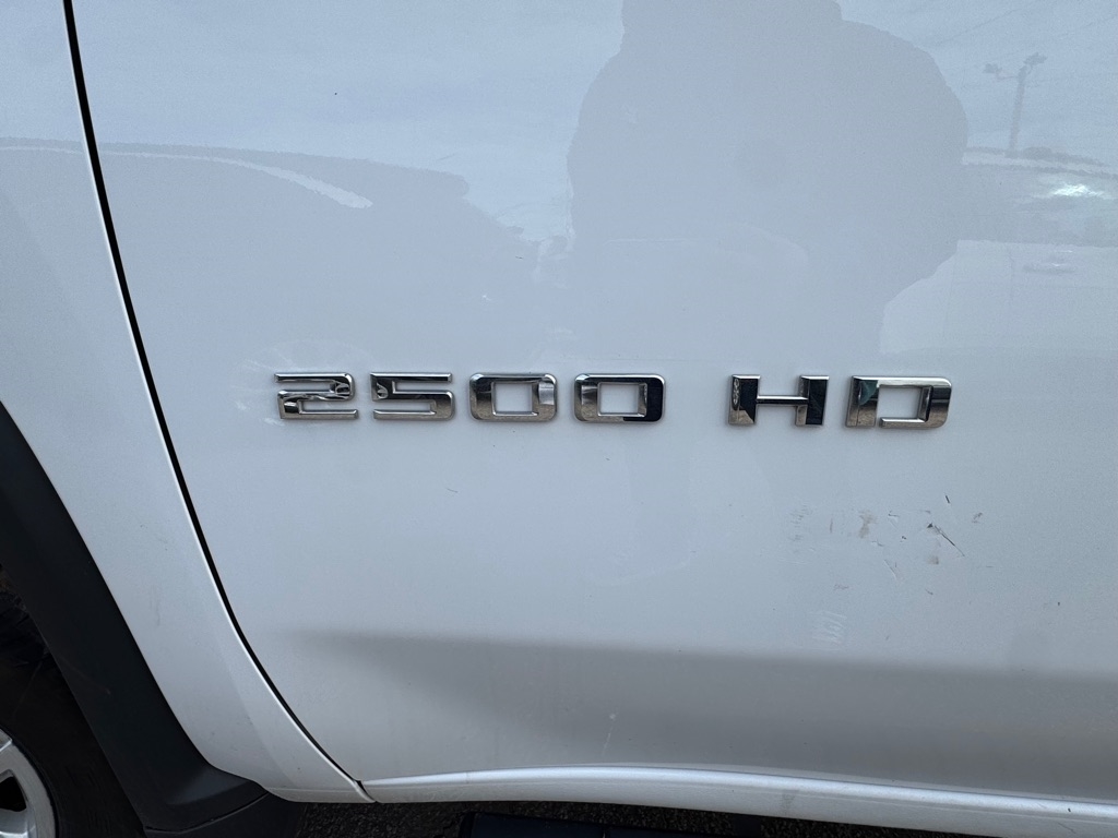 Chevrolet Silverado 2500HD LT Crew Cab Long Box 4WD 2024