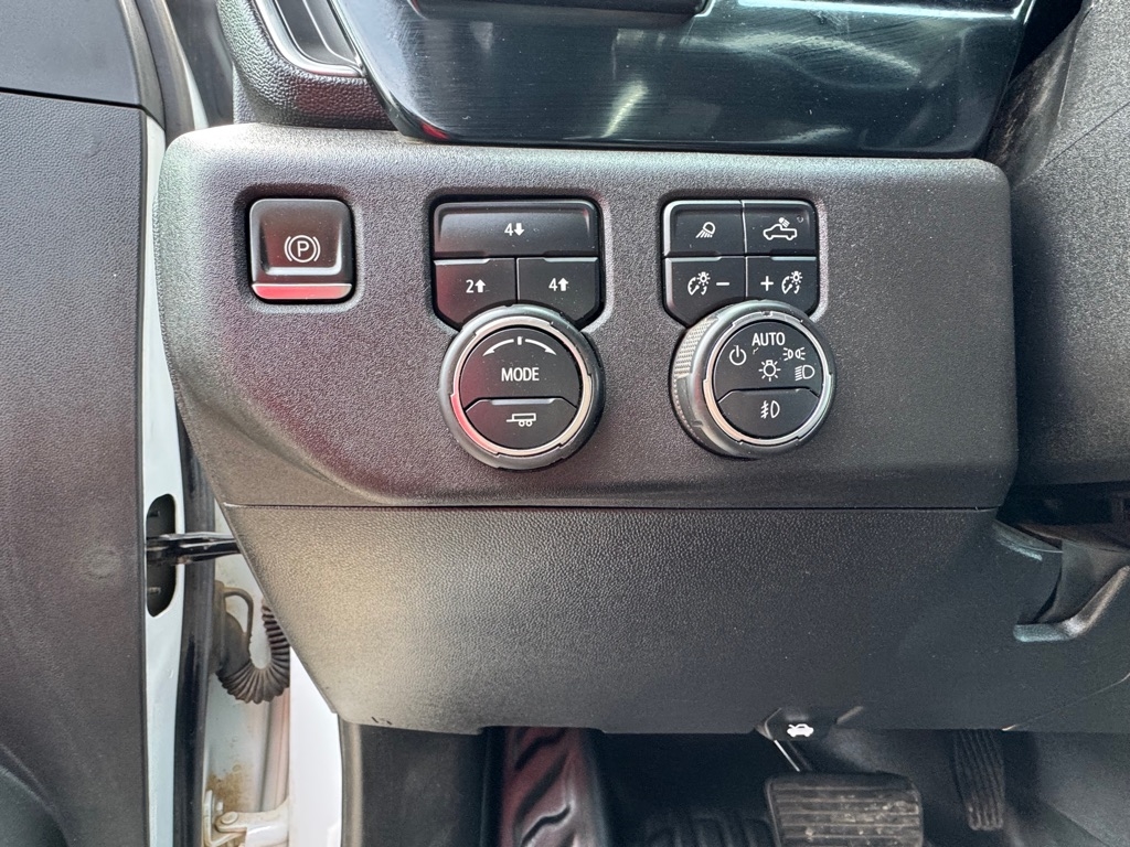 Chevrolet Silverado 2500HD LT Crew Cab Long Box 4WD 2024