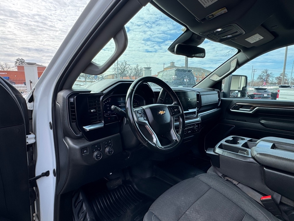 Chevrolet Silverado 2500HD LT Crew Cab Long Box 4WD 2024