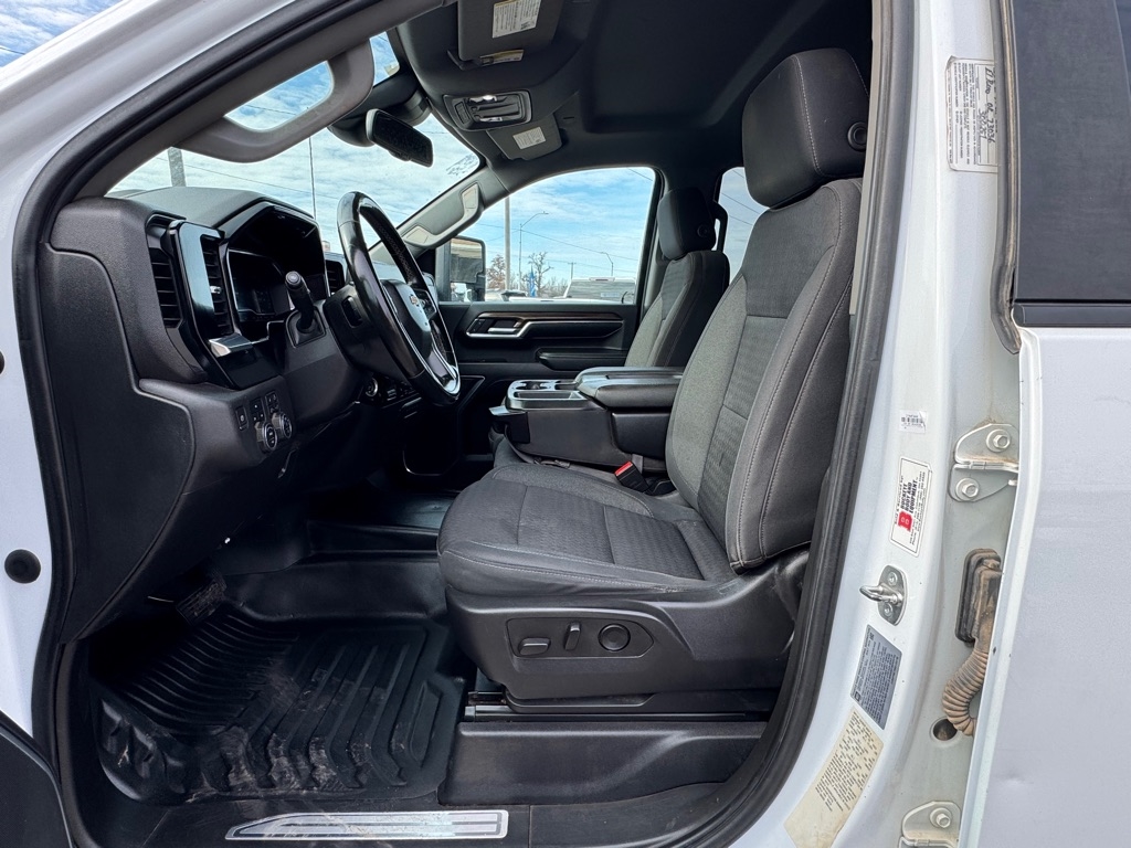 Chevrolet Silverado 2500HD LT Crew Cab Long Box 4WD 2024